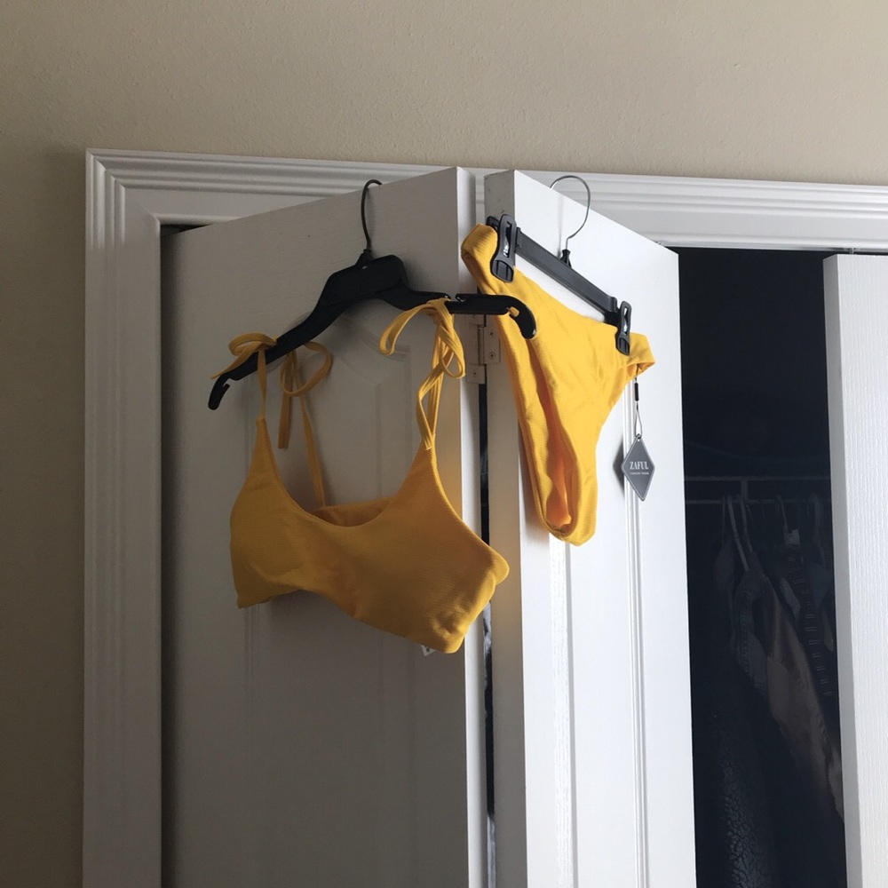 tie shoulders ribbed bikini